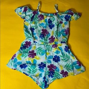NWT- Child’s Romper 5T